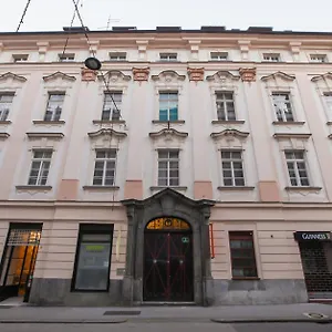  Apartment Barbo Palace And Slowenien