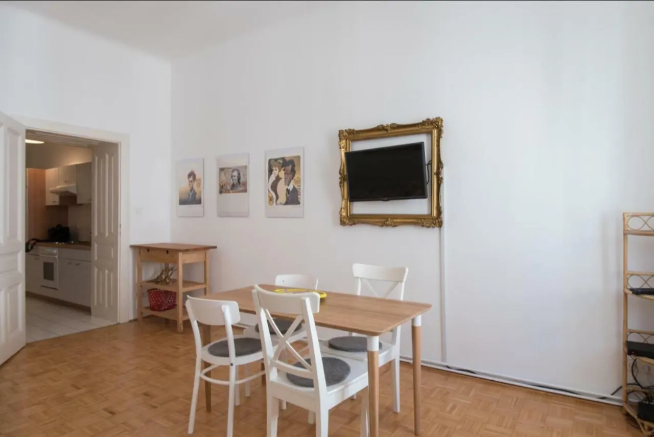 Lovely Apartments In A Quiet Area Close To The City Center Vienna