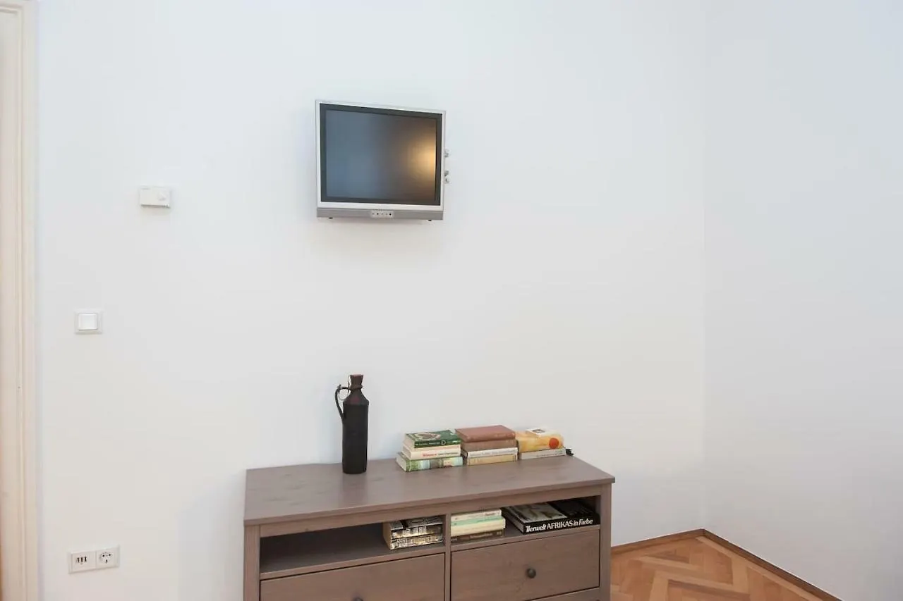 Lovely Apartments In A Quiet Area Close To The City Center Vienna