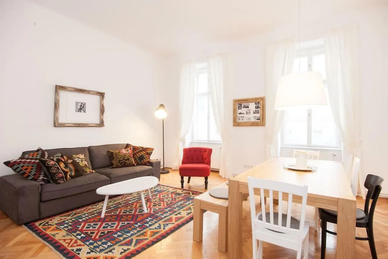 Lovely Apartments In A Quiet Area Close To The City Center Vienna