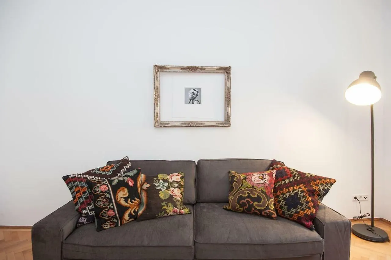 Lovely Apartments In A Quiet Area Close To The City Center Vienna