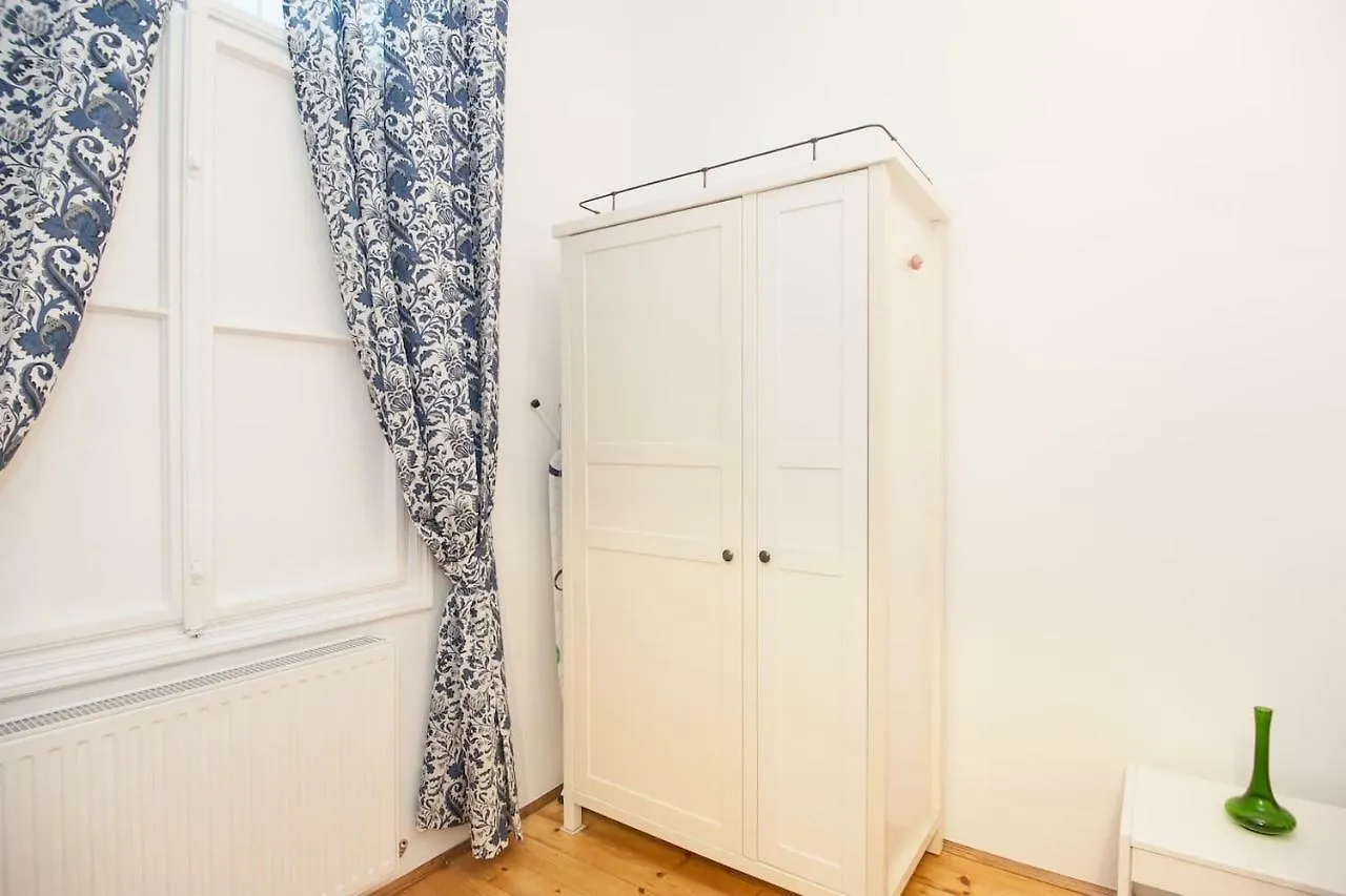 Lovely Apartments In A Quiet Area Close To The City Center Vienna