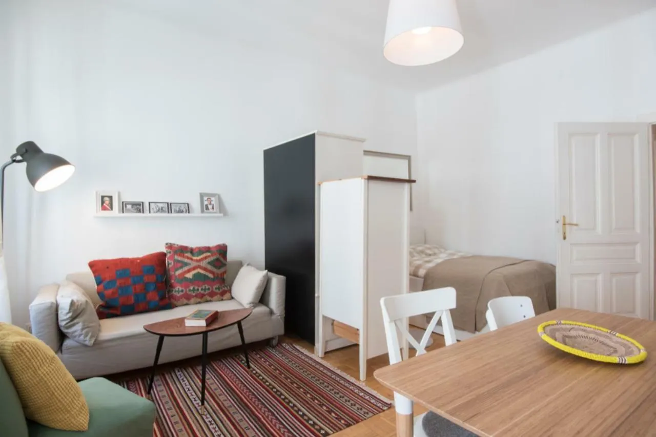 Lovely Apartments In A Quiet Area Close To The City Center Vienna